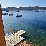 Sea House Skapulo Hébergement de vacances *