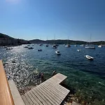 Sea House Skapulo