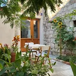 Sea House Skapulo Vis