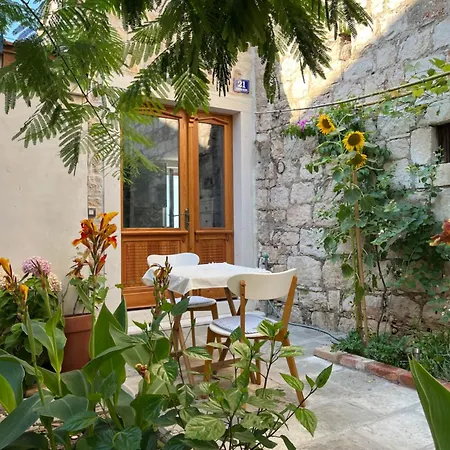 Sea House Skapulo Βις