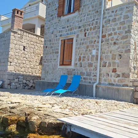 Sea House Skapulo 度假居